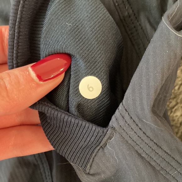 Lululemon Studio Crop - Picture 11 of 14